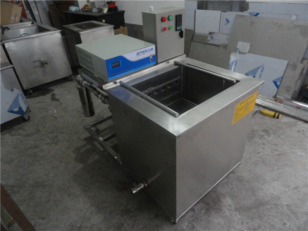 單槽超聲波清洗機(jī)（帶循環(huán)過濾）.jpg